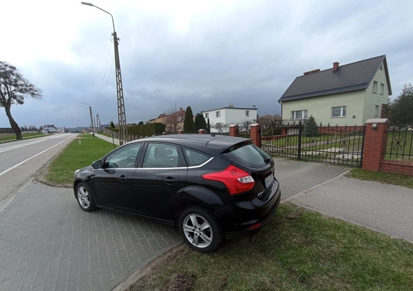 Ford Focus cena 23900 przebieg: 142896, rok produkcji 2013 z Chęciny małe 466